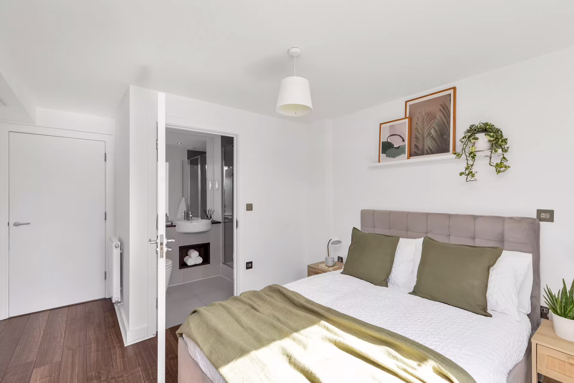 airbnb photographer, airbnb professional photography, airbnb photography, airbnb photographers, photographer airbnb, airbnb for photographers, airbnb photographer London uk
