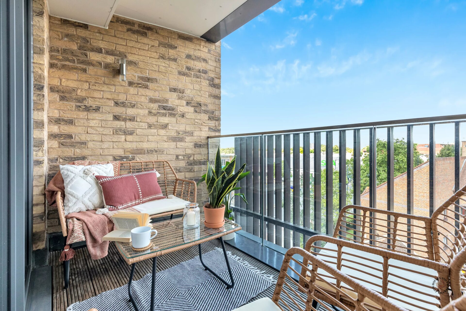 airbnb photographer, airbnb professional photography, airbnb photography, airbnb photographers, photographer airbnb, airbnb for photographers, airbnb photographer London uk