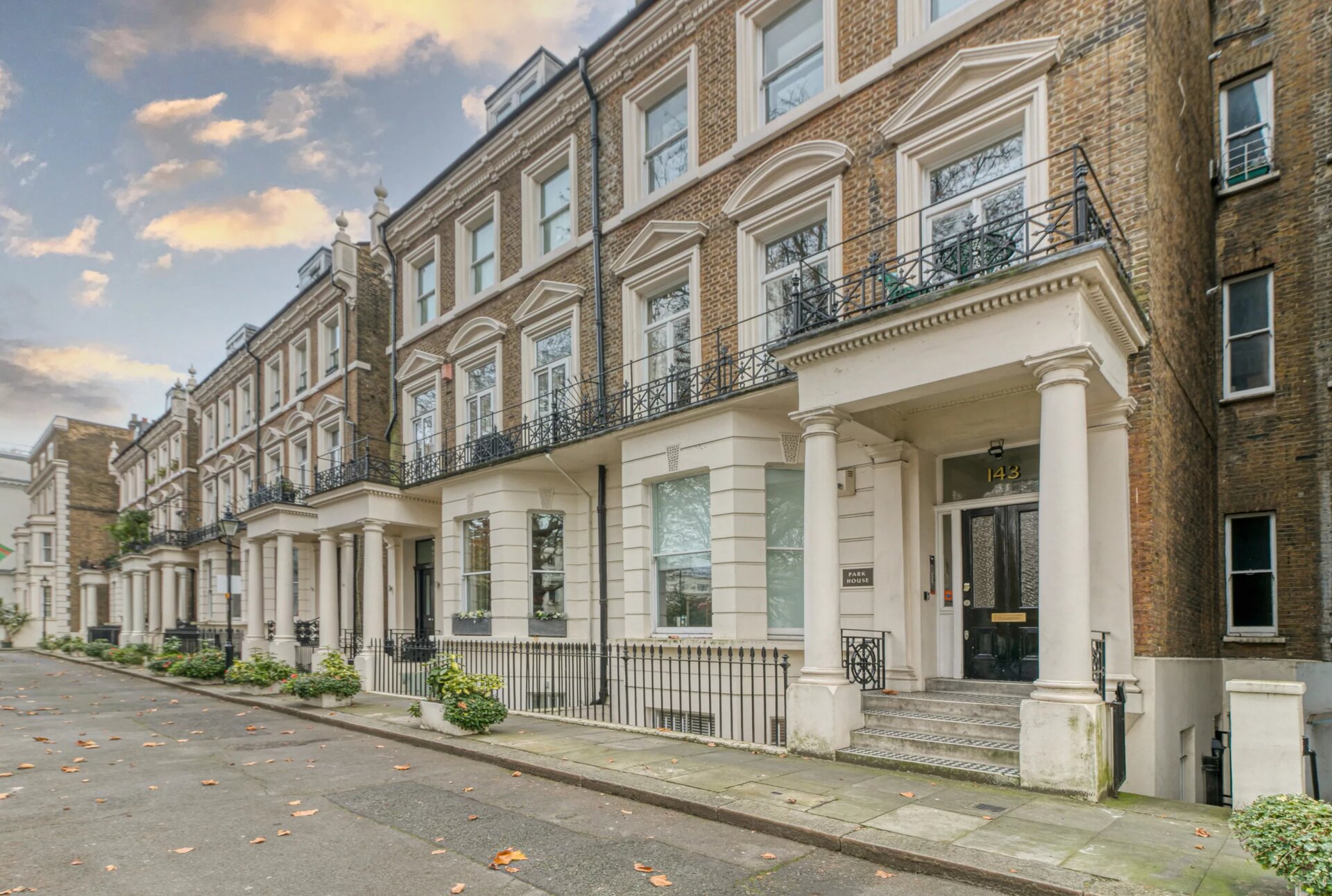 Exterior Photographers London, London Exterior Photographers, Exterior Photography, London Exterior Photography, bluesky Exterior Photographers , blue sky Exterior Photographers , blue skies Exterior Photographers