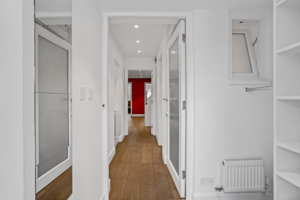 Airbnb Photographer in North Finchley N12. Property photography by Houses and Properties