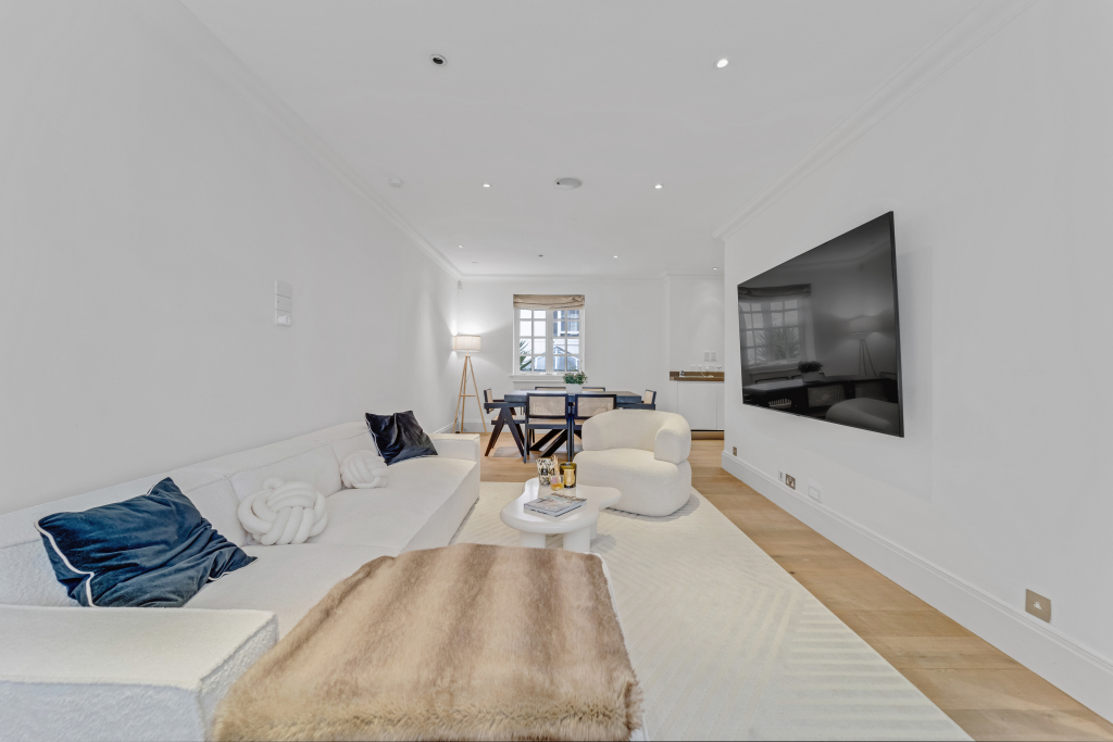 2-Bed Airbnb Photography In Lyall Mews, Belgravia, Central London, SW1X