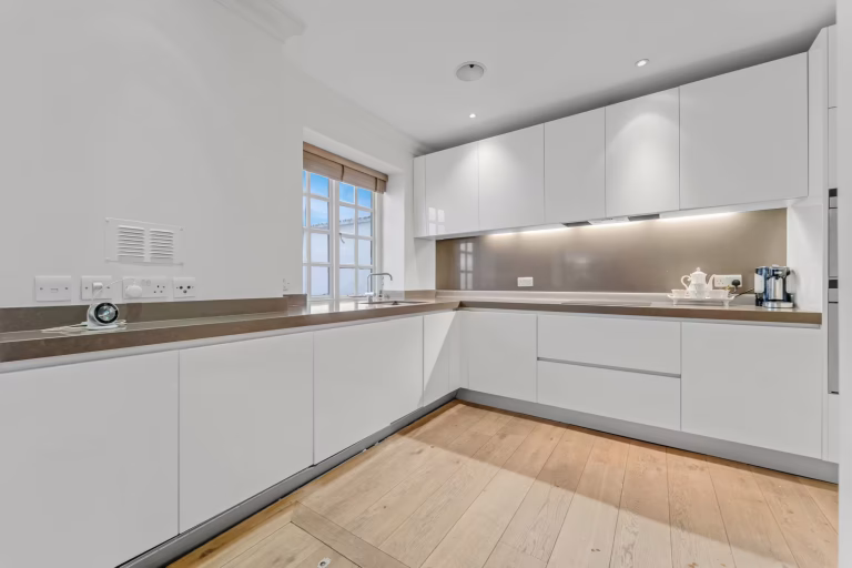 2-Bed Airbnb Photography In Lyall Mews, Belgravia, Central London, SW1X