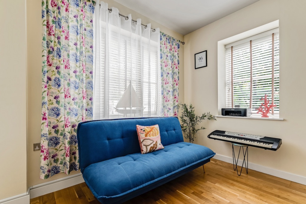 Property photography in WoodFord, Woodford Airbnb Photographer