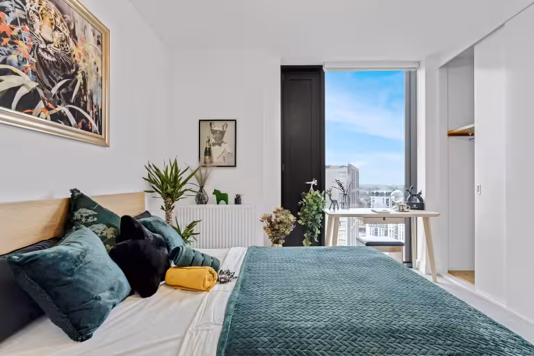 How to Get Airbnb Photographer