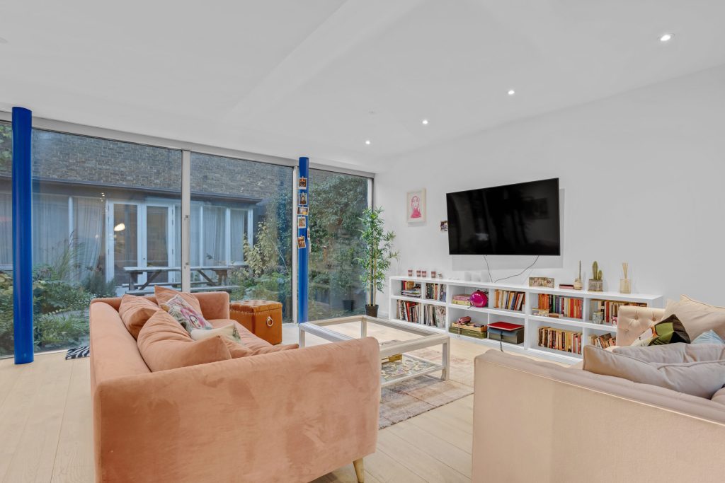 London flat photography, tenant accommodation photography, Airbnb listing photography Battersea, rental home photography London, real estate photography Shuttleworth Road