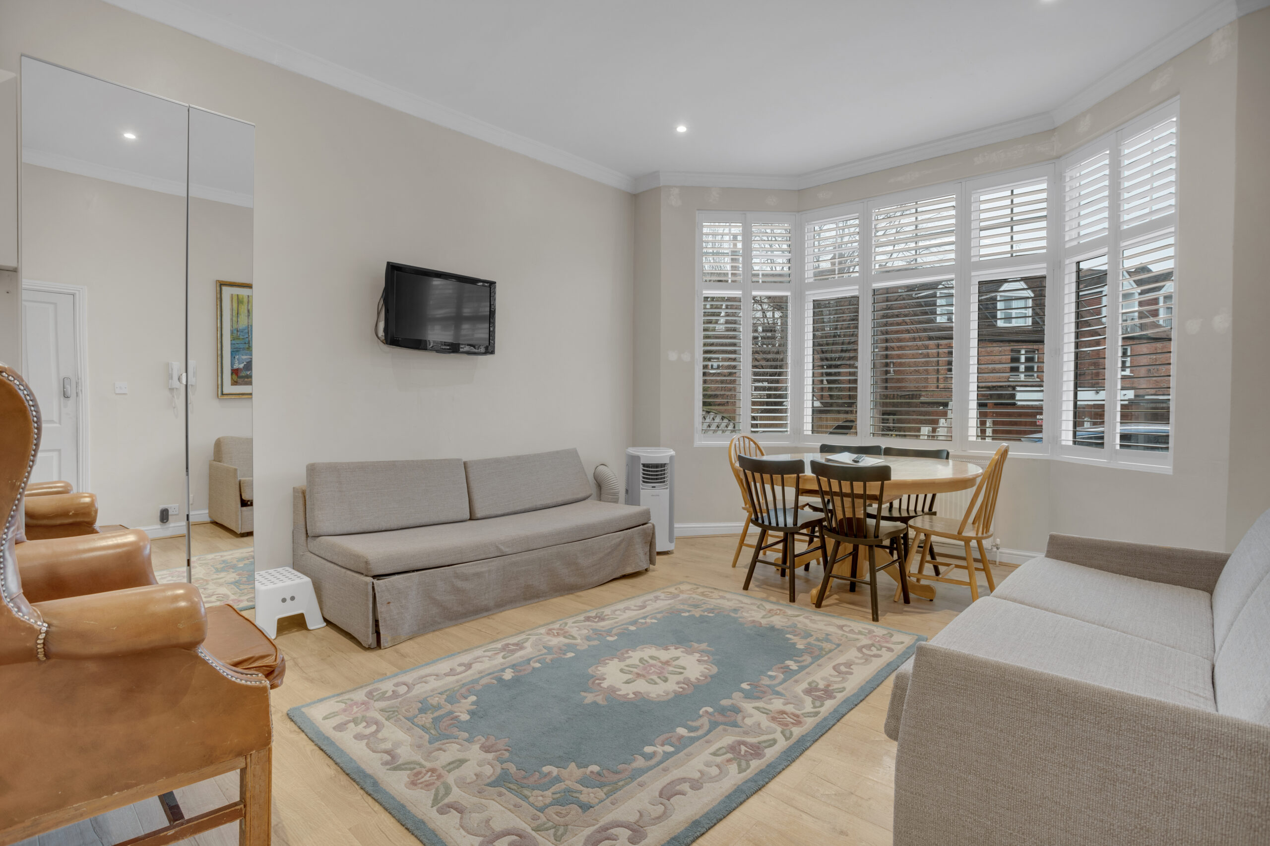 one-bedroom flat images Willesden Green