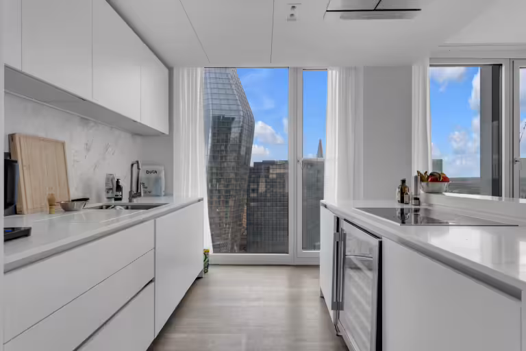 luxury apartment photography London, high-rise flat photography Southbank, professional letting photography SE1, short-let apartment photography London, property marketing photography SE1,