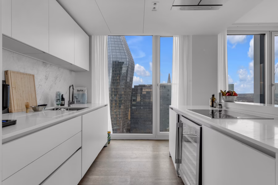 luxury apartment photography London, high-rise flat photography Southbank, professional letting photography SE1, short-let apartment photography London, property marketing photography SE1,