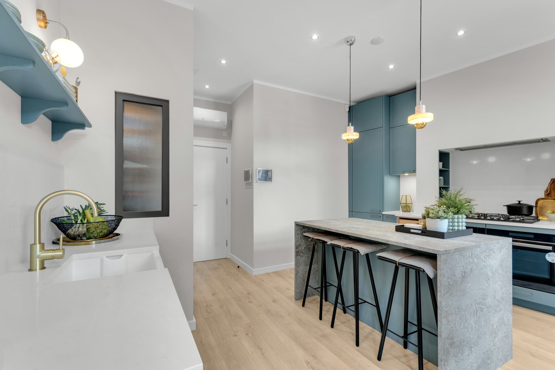 showroom photo services, detailed kitchen photography, modern kitchen showroom photography