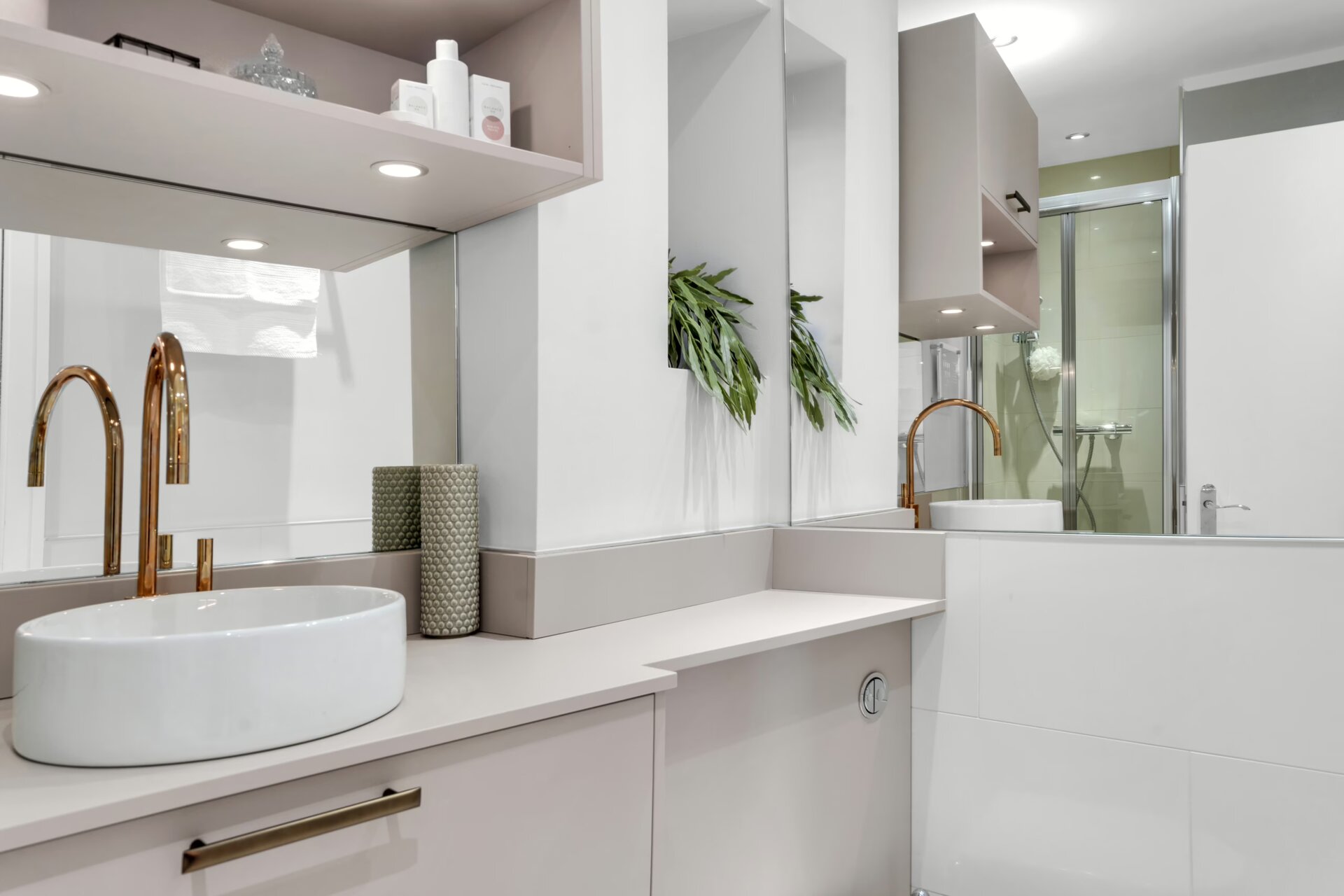 London kitchen photographer, best kitchen showroom photography, photography for kitchen showrooms, interior photography for showrooms, commercial interior photography,