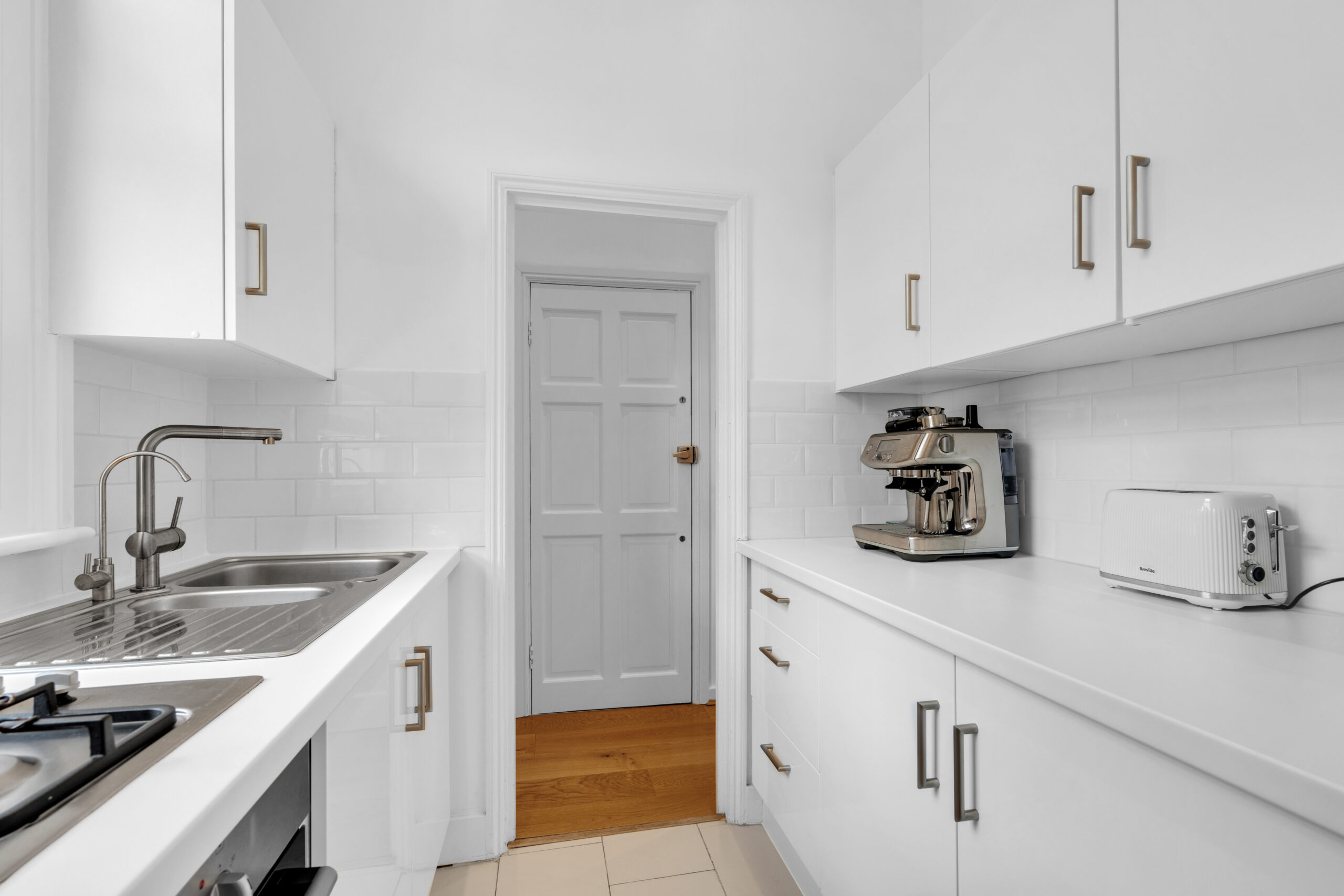 W9 house photography, tenant-ready property photos