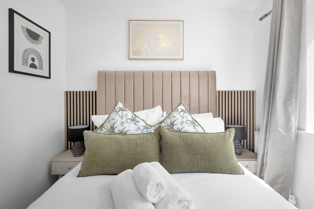 Swanscombe house interior photos for Airbnb listings