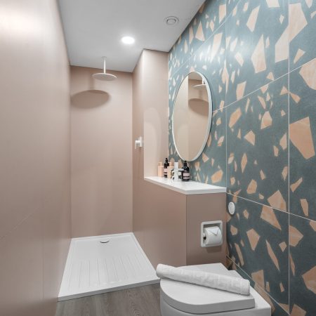 Female Property Photographer , Female Airbnb Photographer