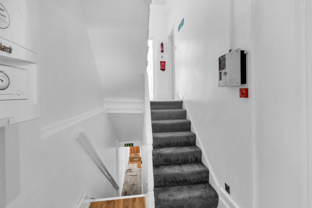 real estate photography Southmere, Airbnb photo service SE2