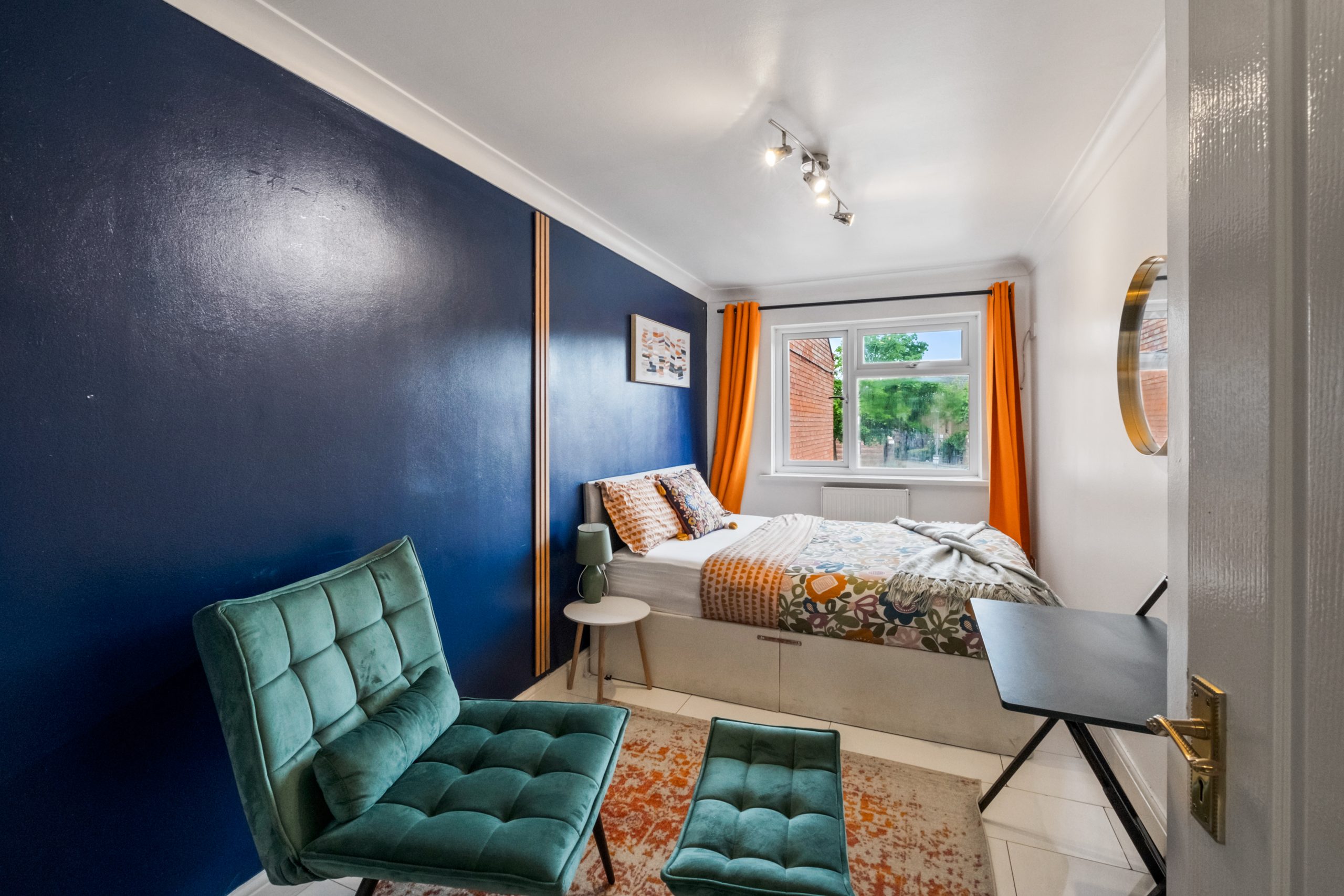drone videography for property Surrey, real estate floor plan photography Virginia Water, photography for Airbnb hosts Surrey, photography for serviced apartments Virginia Water, photography for short-term rentals Surrey, real estate marketing images Virginia Water