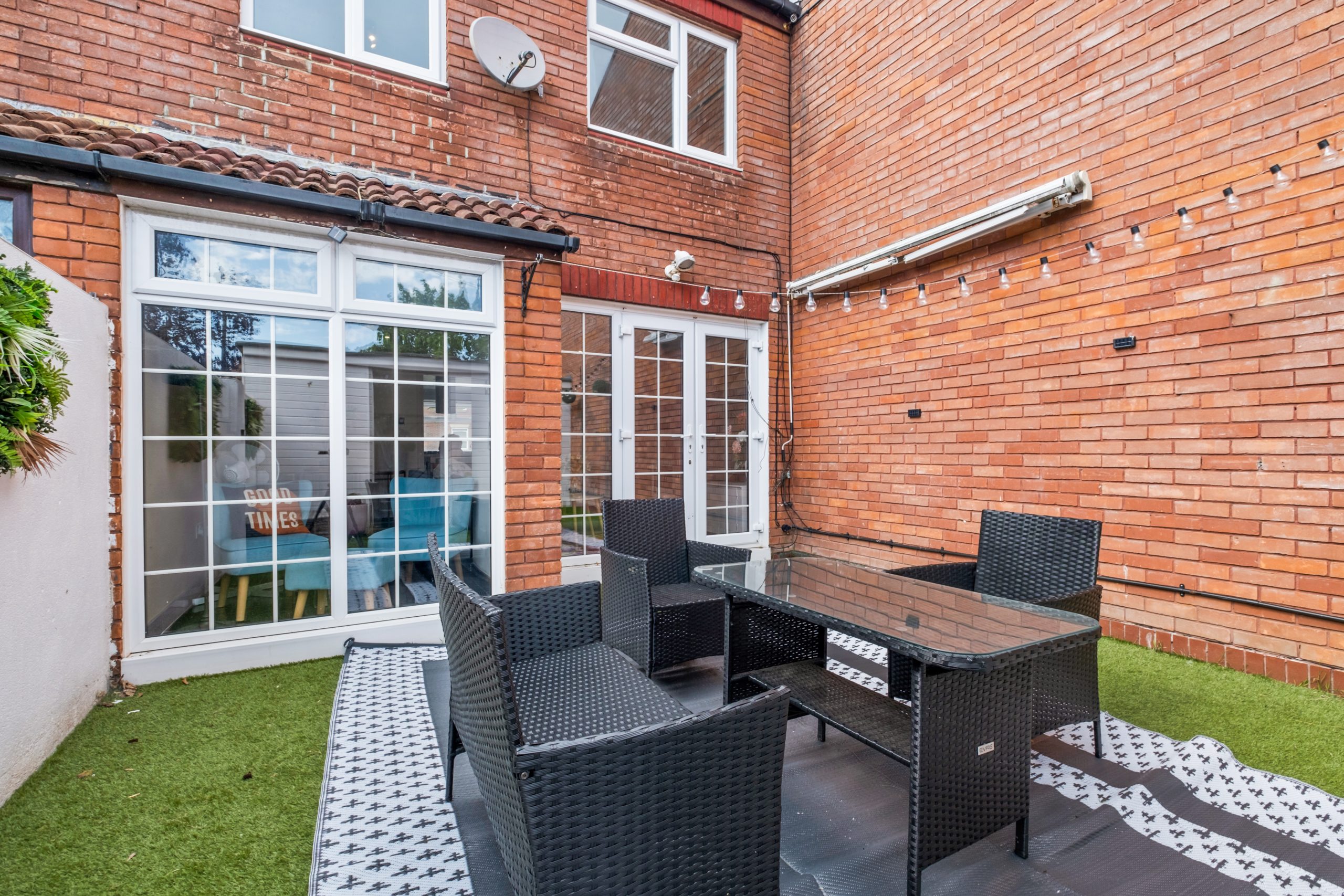 home photography services Surrey, property listing photography GU25, professional photography for landlords Surrey, property photos for estate agents Virginia Water