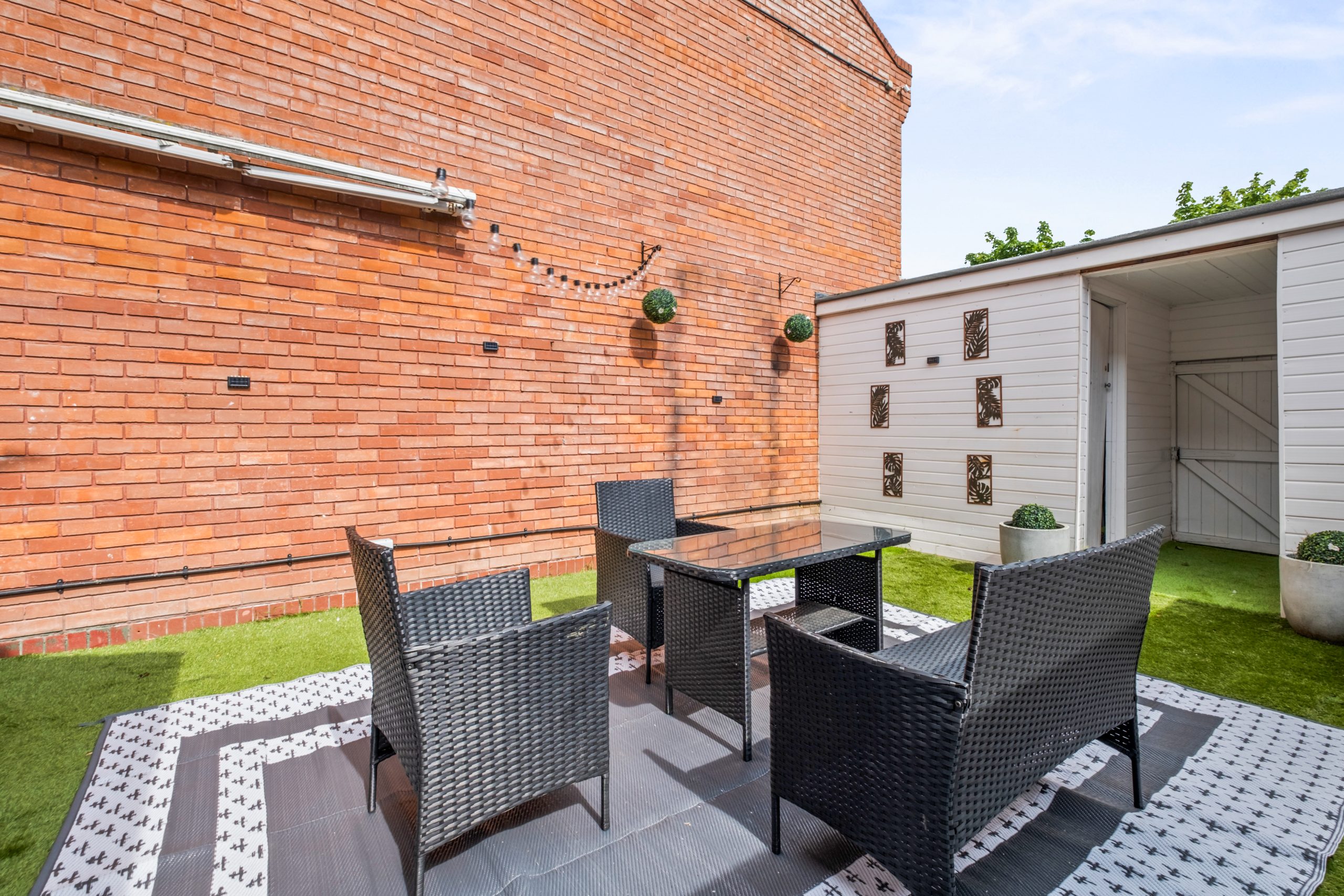 drone videography for property Surrey, real estate floor plan photography Virginia Water, photography for Airbnb hosts Surrey, photography for serviced apartments Virginia Water, photography for short-term rentals Surrey, real estate marketing images Virginia Water