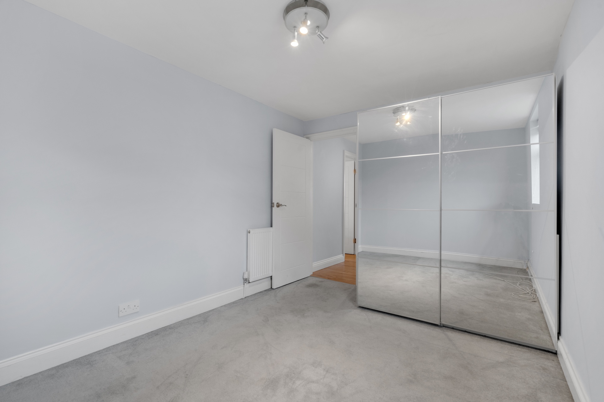 Hayes UB3 Airbnb photography