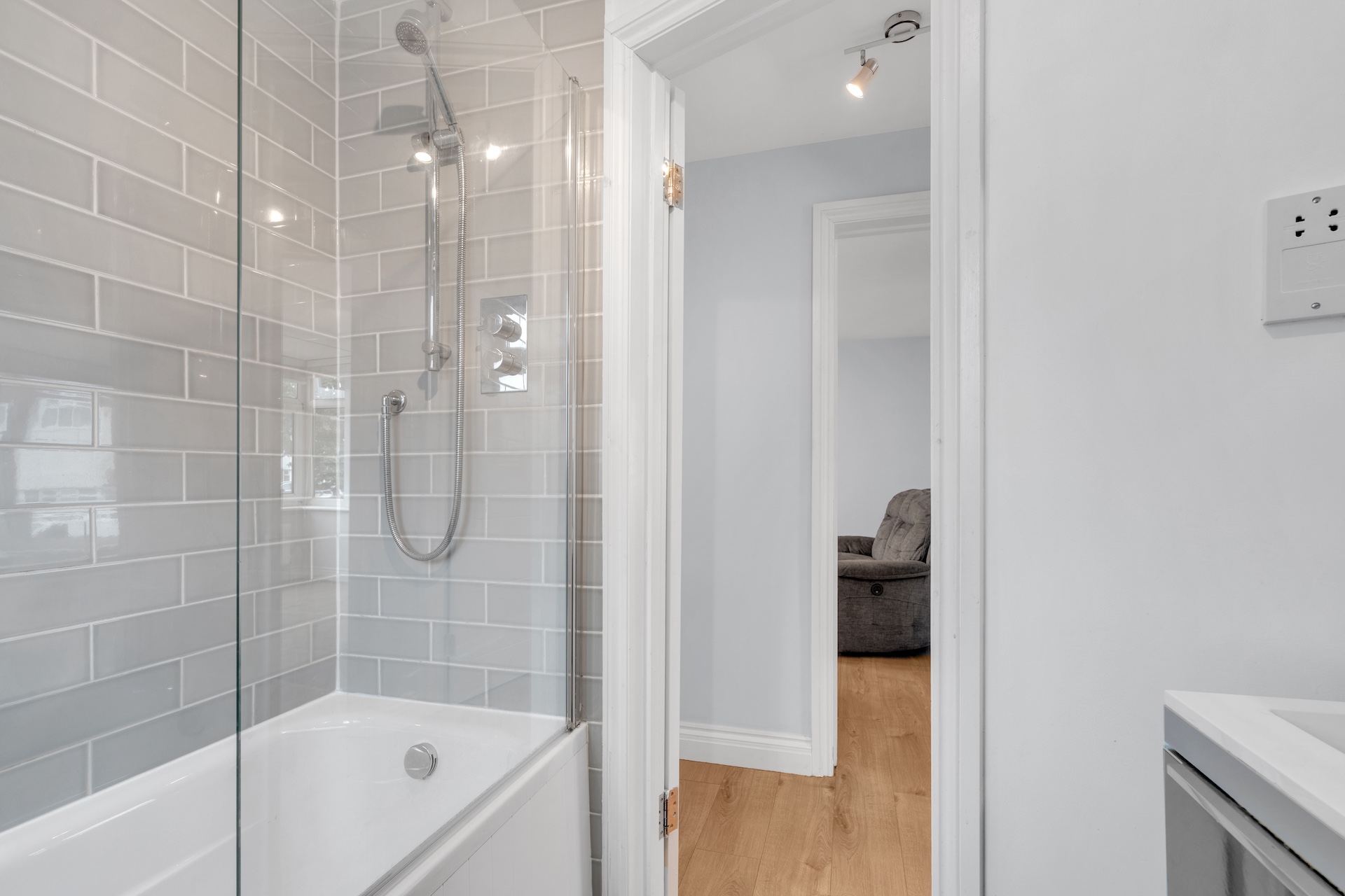 Hayes UB3 property investment photography, rent to rent photography Hayes