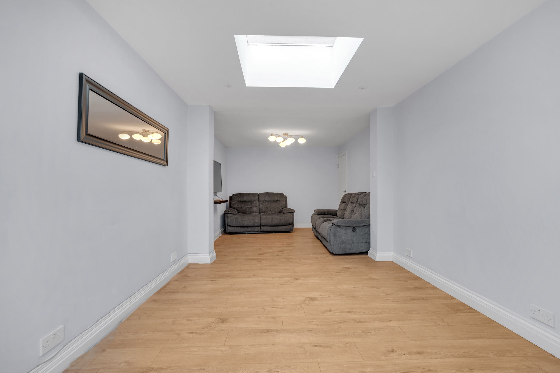 Hayes UB3 bungalow photography, London serviced accommodation photography