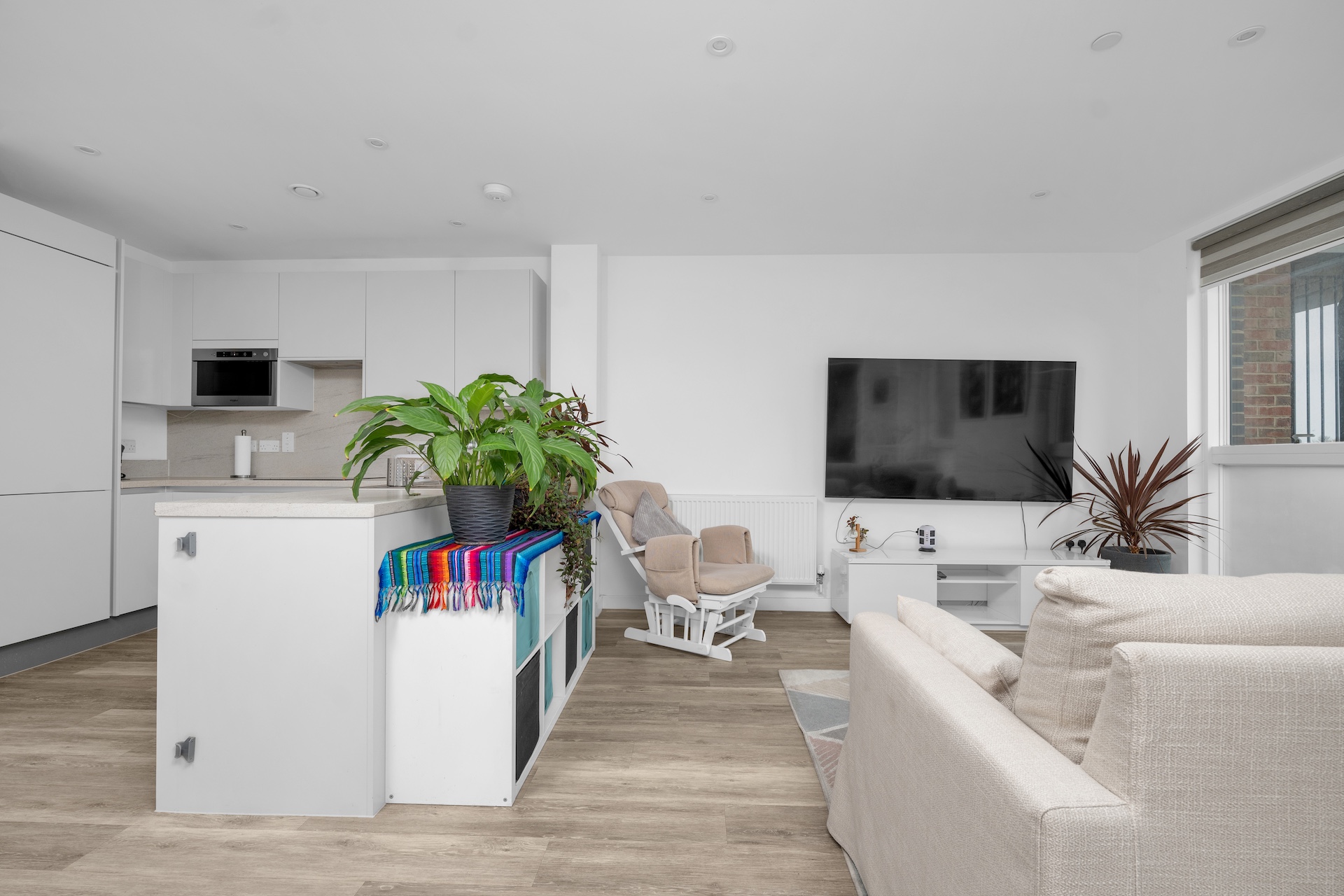 R2SA unit photography