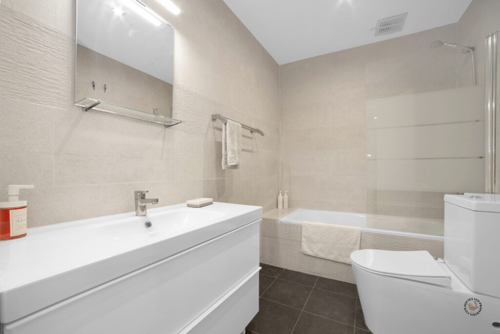 serviced accommodation photography Wimbledon, serviced accommodation photographer SW19, aparthotel photography Wimbledon, aparthotel room photography London, rent to rent photography Wimbledon, rent-to-rent property photos SW19, R2SA photography Wimbledon, R2SA listing photography SW19, corporate let photography Wimbledon