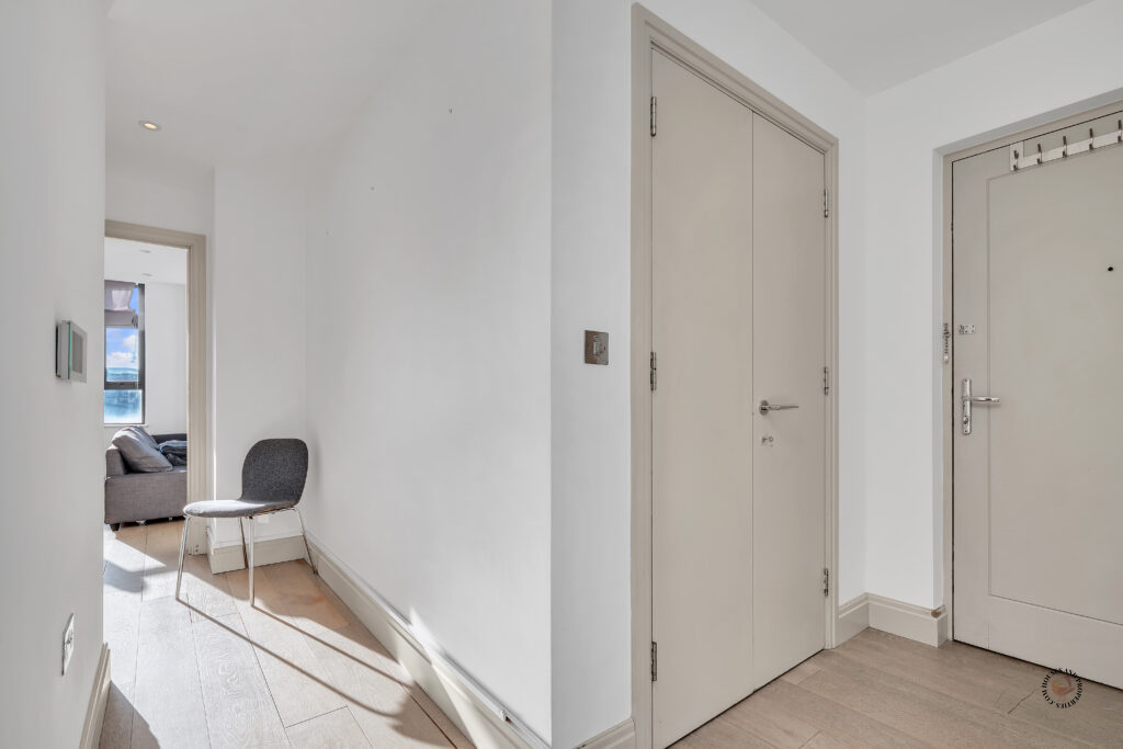 Vauxhall short let property photography, Central London access shortlet photography, London house photographer for sales listings,