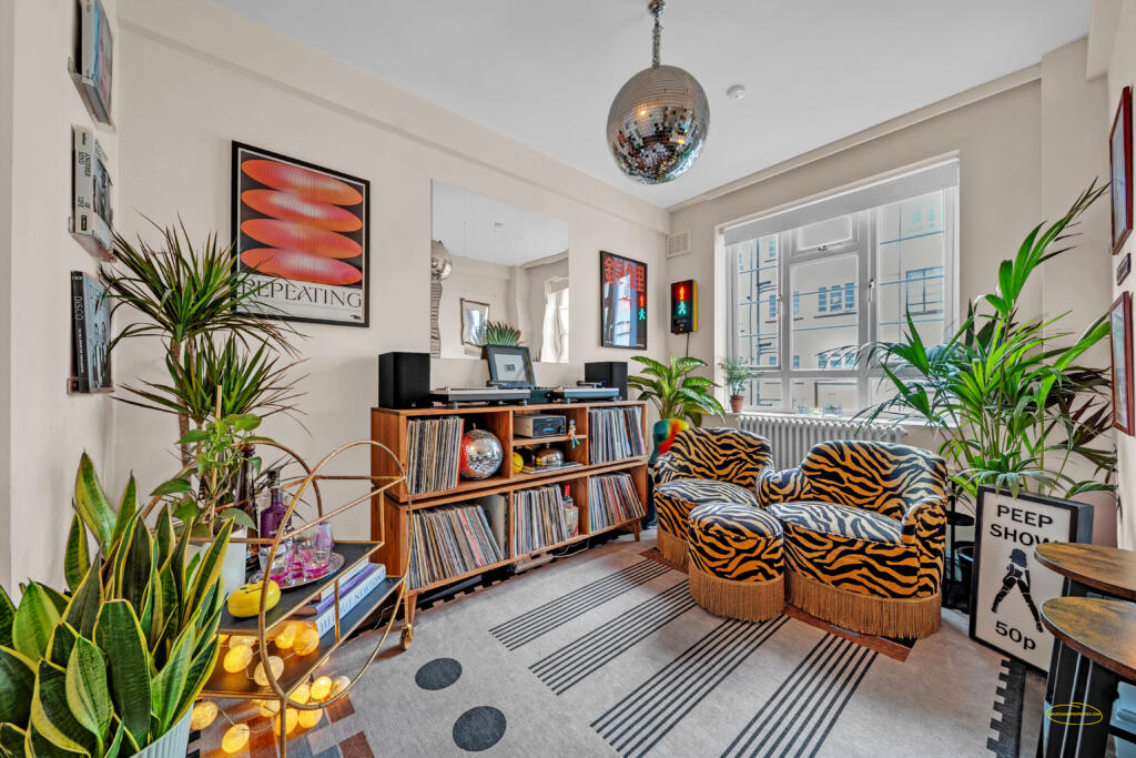 Hackney property photography, Upper Clapton Road photography, E5 apartment photography, one bed flat photography Hackney, London rental photography, Airbnb photography Hackney, serviced accommodation photography London, aparthotel photography East London, rent to rent photography E5, R2SA property photography, landlord photography services London, tenant ready property photos, house photography Hackney, flat photography East London, interior property photography London, real estate photography Hackney, letting agent photography services, property investment marketing photography, buy to let photography London, shortlet photography Hackney, vacation rental photography London, estate agent photography E5,