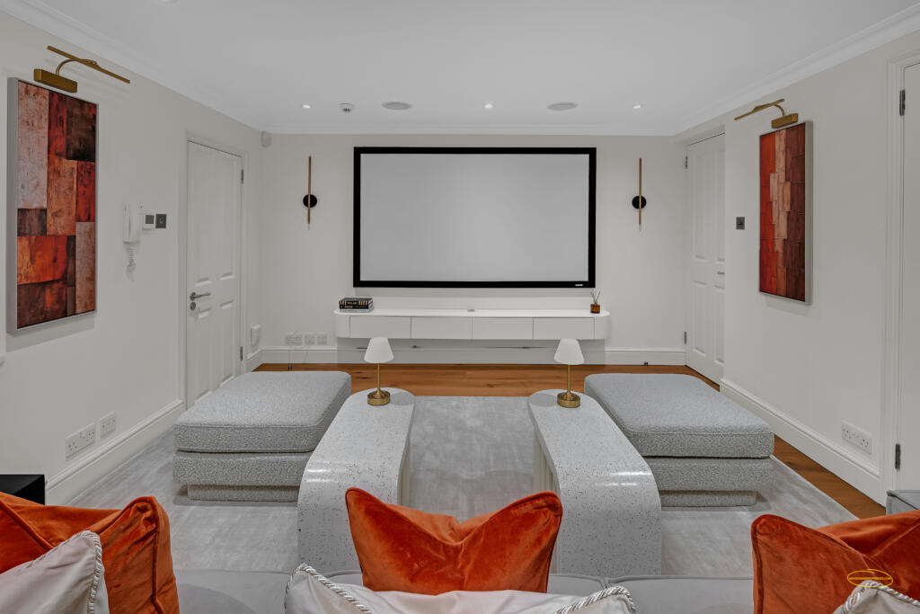 large Airbnb photography London, Airbnb photographer London, Airbnb photographer Kensington, Airbnb photographer Knightsbridge, SW7 Airbnb photography, Kensington Airbnb photographer, Knightsbridge Airbnb photographer, luxury Airbnb photography London, high end interior photographer London, luxury interior photographer London, serviced accommodation photographer London, short let property photographer London, holiday let photographer London, 5 bedroom Airbnb photography, large house photography London, basement interior photography London, cinema room photographer London, luxury property photographer Kensington, luxury property photographer Knightsbridge, premium Airbnb listing photography London