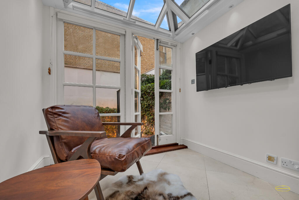 large Airbnb photography London, Airbnb photographer London, Airbnb photographer Kensington, Airbnb photographer Knightsbridge, SW7 Airbnb photography, Kensington Airbnb photographer, Knightsbridge Airbnb photographer, luxury Airbnb photography London, high end interior photographer London, luxury interior photographer London, serviced accommodation photographer London, short let property photographer London, holiday let photographer London, 5 bedroom Airbnb photography, large house photography London, basement interior photography London, cinema room photographer London, luxury property photographer Kensington, luxury property photographer Knightsbridge, premium Airbnb listing photography London