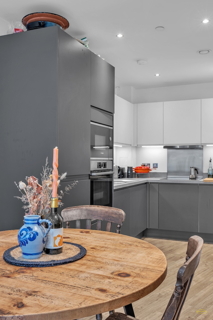 1 Bed Airbnb Flat Photography In E3 Bow, Tower Hamlets