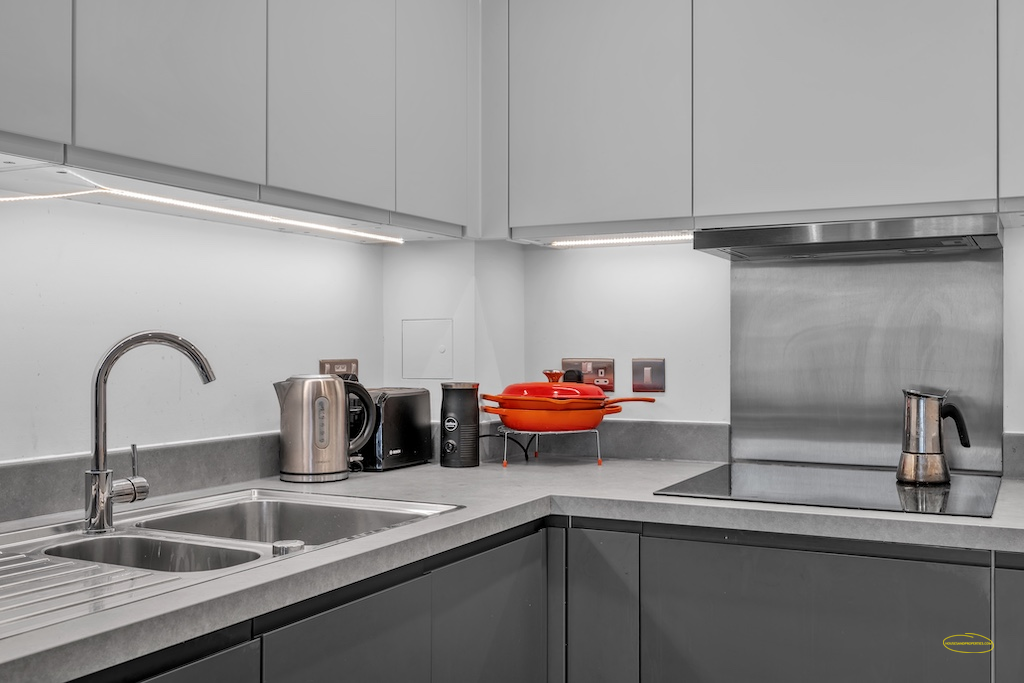 1 Bed Airbnb Flat Photography In E3 Bow, Tower Hamlets