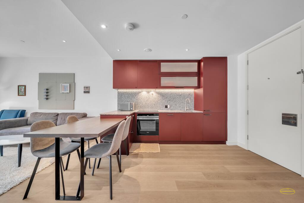 Photographing London Airbnb Home In SW11, Wandsworth