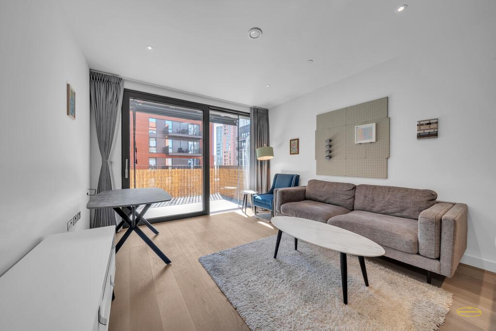 Photographing London Airbnb Home In SW11, Wandsworth