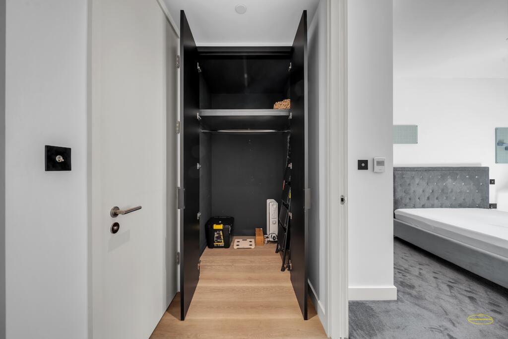 Photographing London Airbnb Home In SW11, Wandsworth