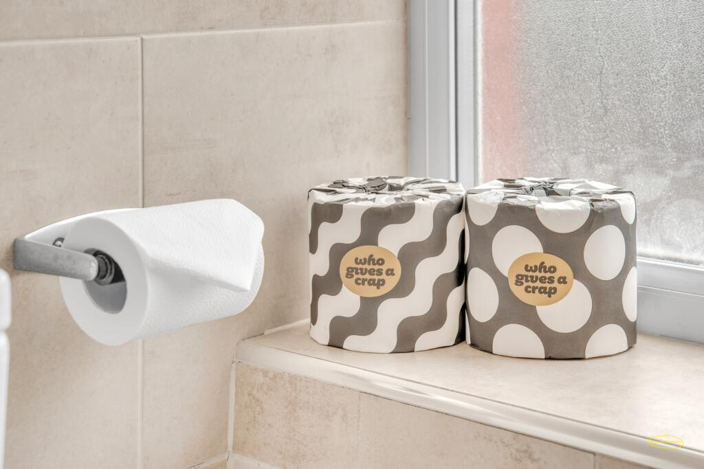 Photographing Three 2-Bedroom Airbnb Flats in London E1: £139 per property