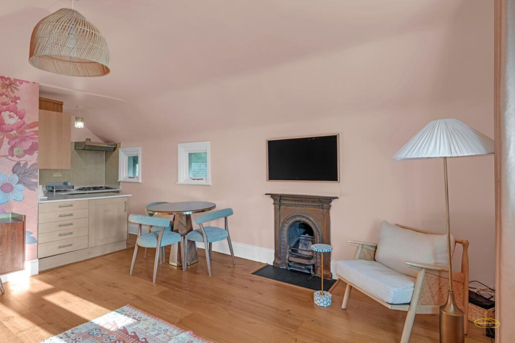 1-Bed Airbnb Photography In Richmond, TW10