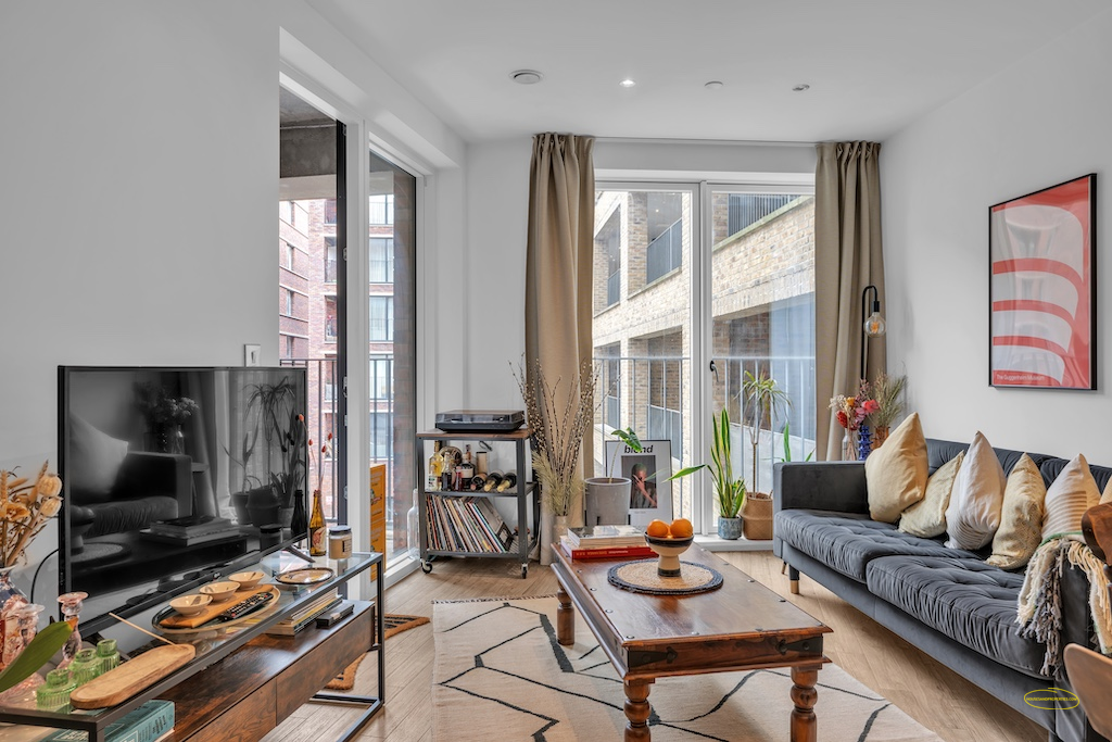 1 Bed Airbnb Flat Photography In E3 Bow, Tower Hamlets