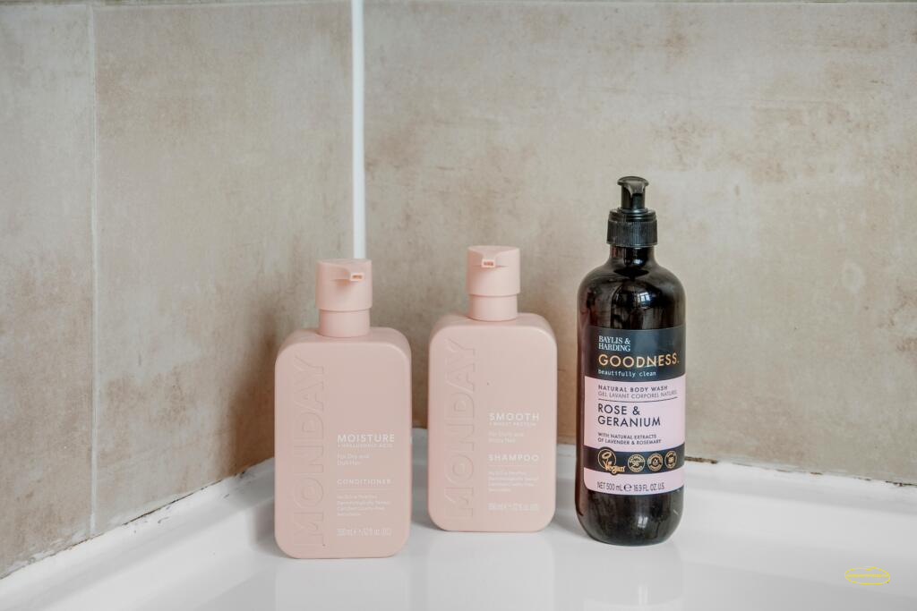 Photographing Three 2-Bedroom Airbnb Flats in London E1: £139 per property