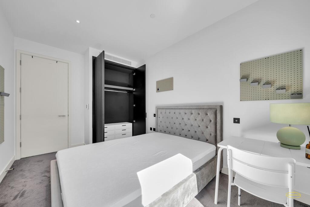 Photographing London Airbnb Home In SW11, Wandsworth