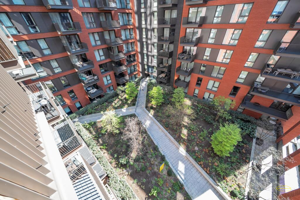 Photographing London Airbnb Home In SW11, Wandsworth