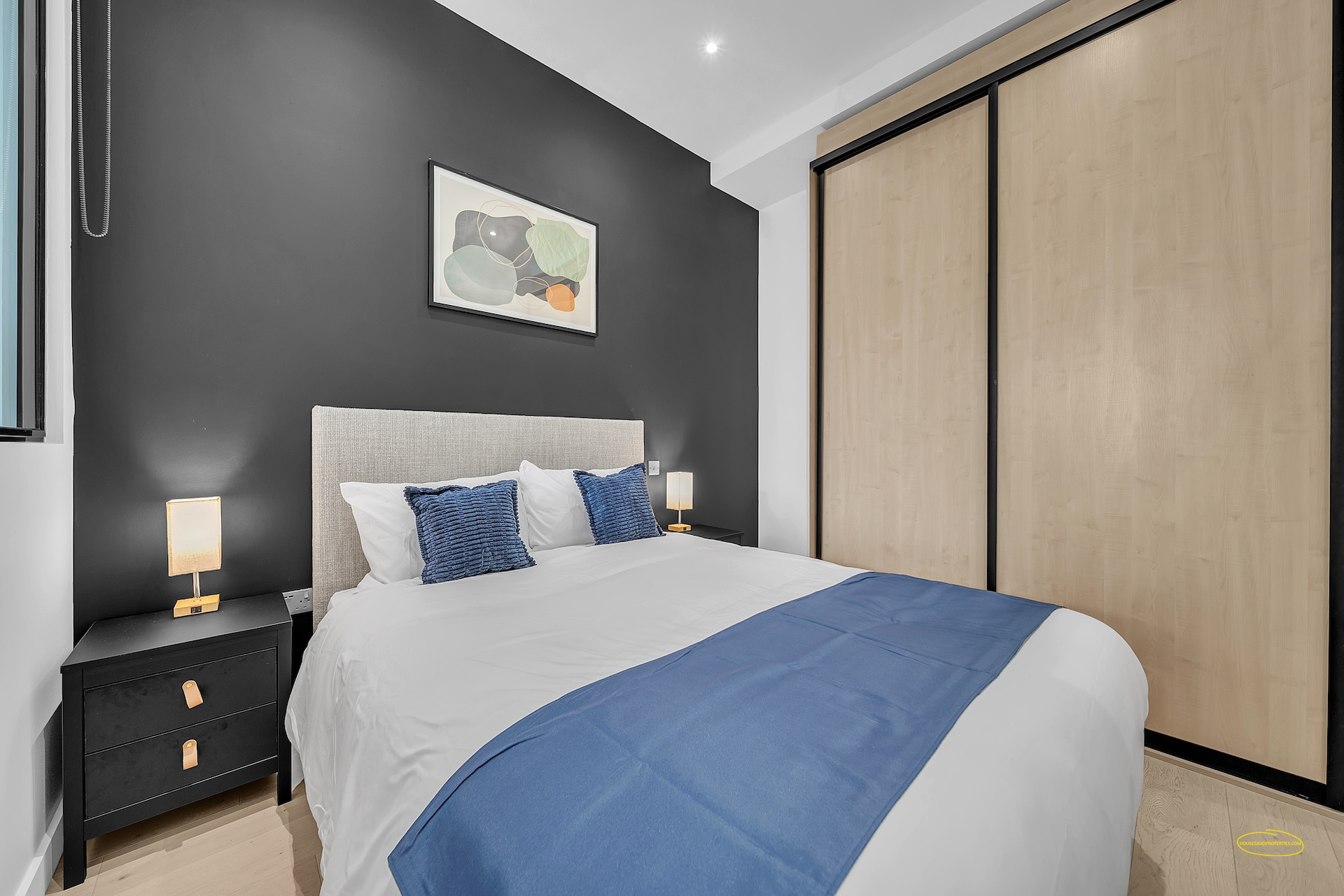 1 Bedroom Apartment Photography In TW8, Brentford