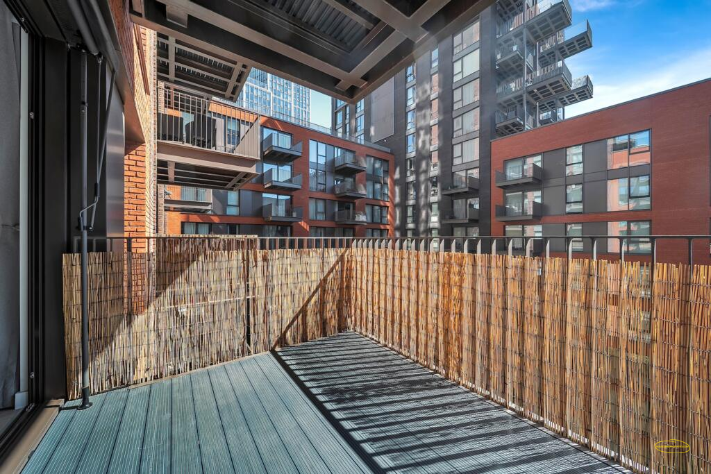 Photographing London Airbnb Home In SW11, Wandsworth