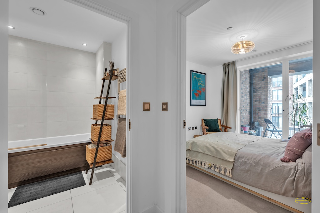 1 Bed Airbnb Flat Photography In E3 Bow, Tower Hamlets