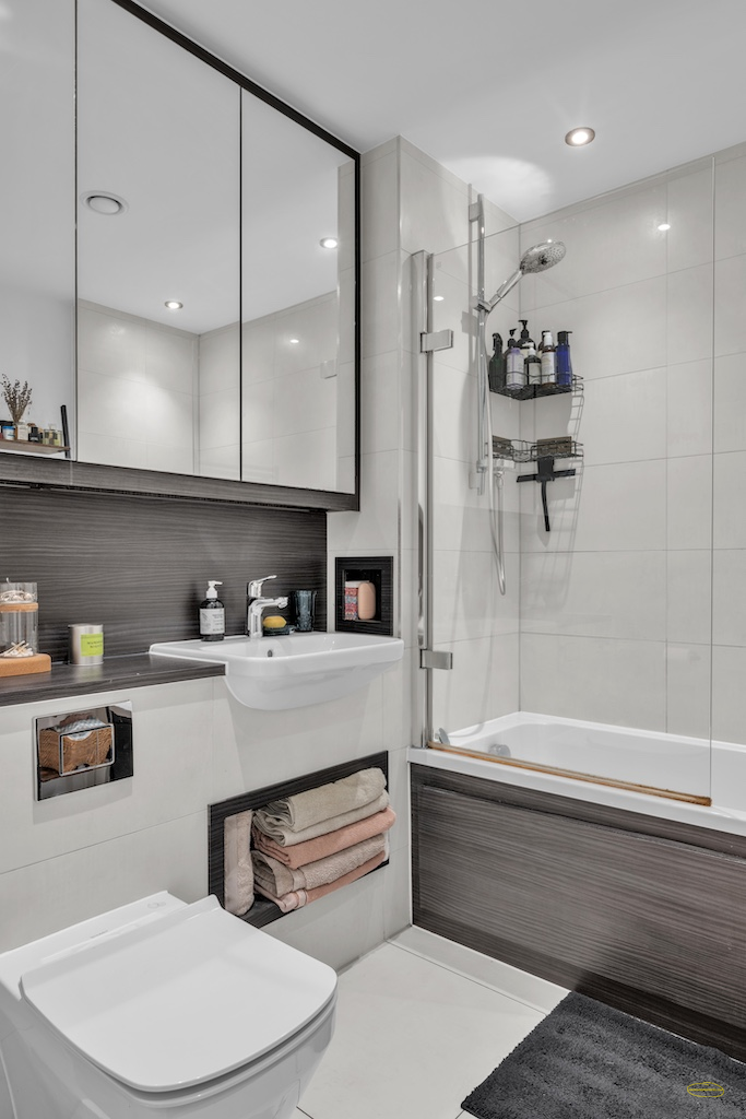 1 Bed Airbnb Flat Photography In E3 Bow, Tower Hamlets