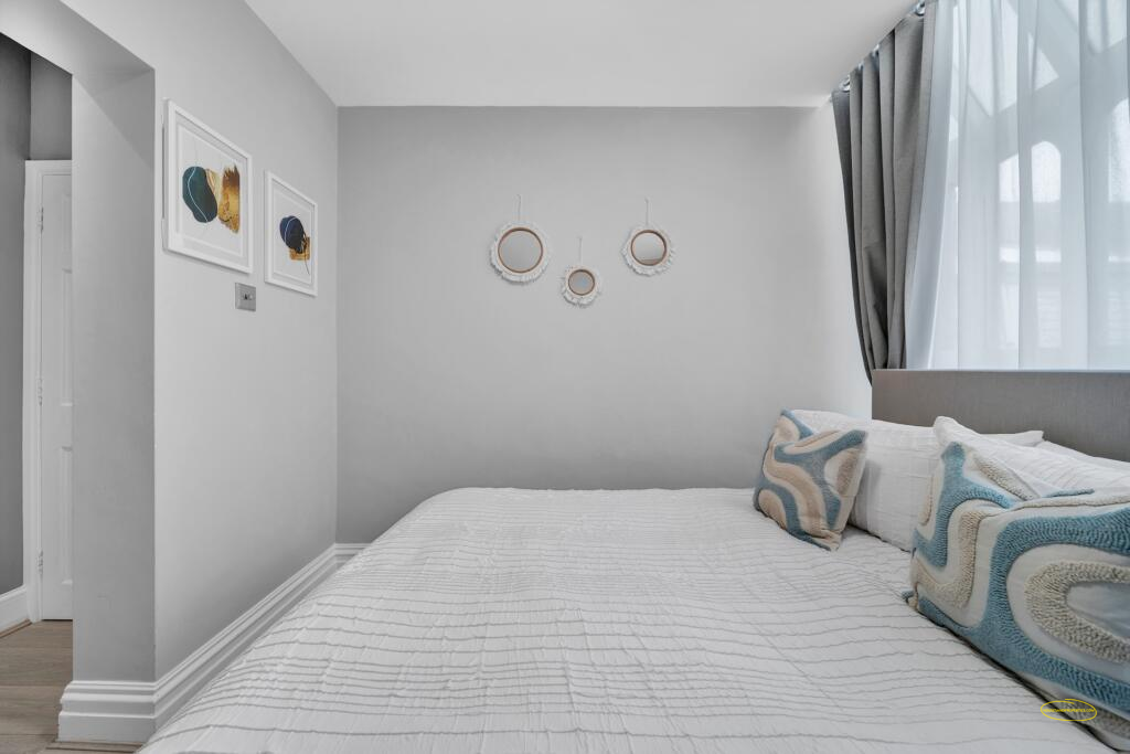 King's Road 2-Bed Airbnb Photography, SW3