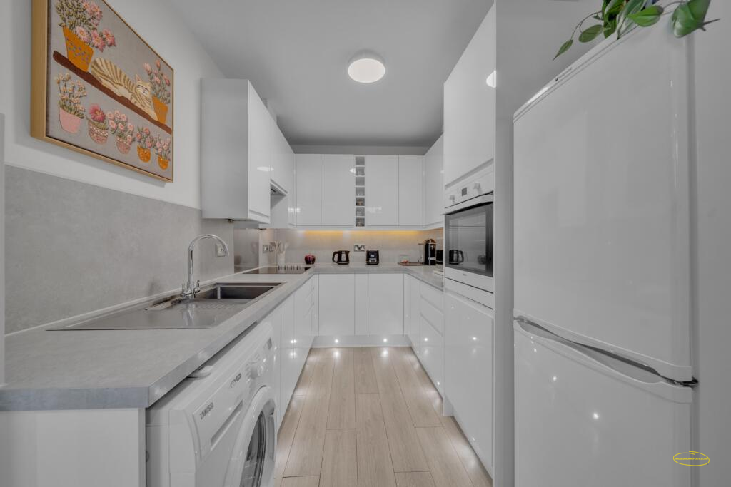 King's Road 2-Bed Airbnb Photography, SW3