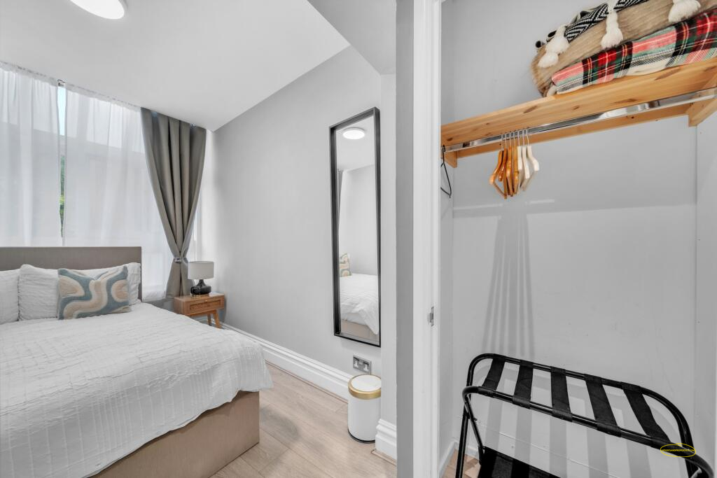King's Road 2-Bed Airbnb Photography, SW3