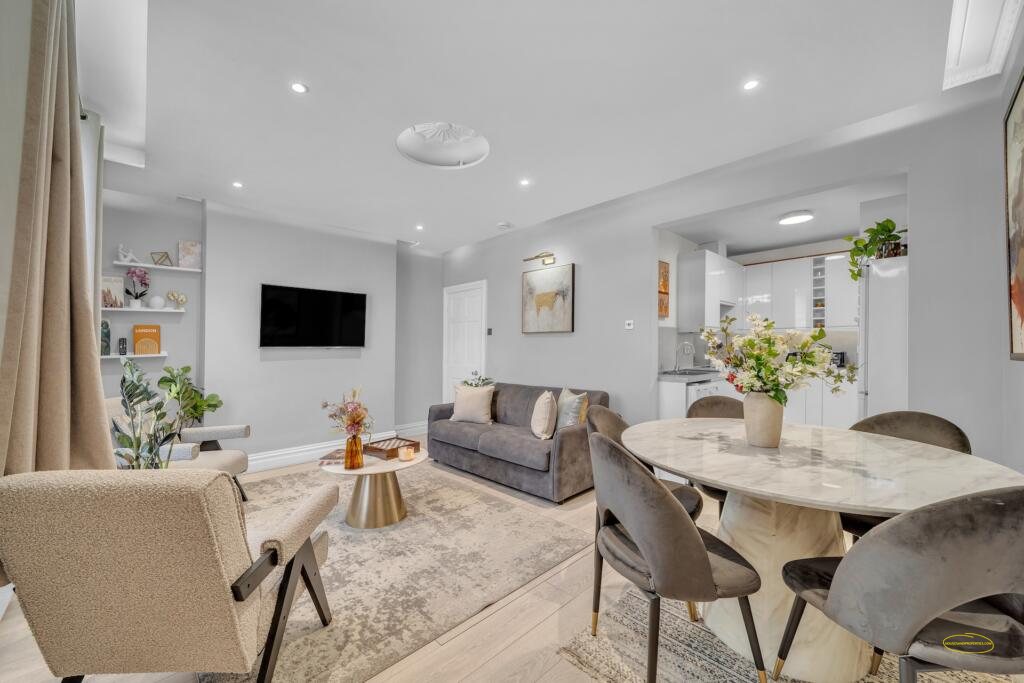 King's Road 2-Bed Airbnb Photography, SW3