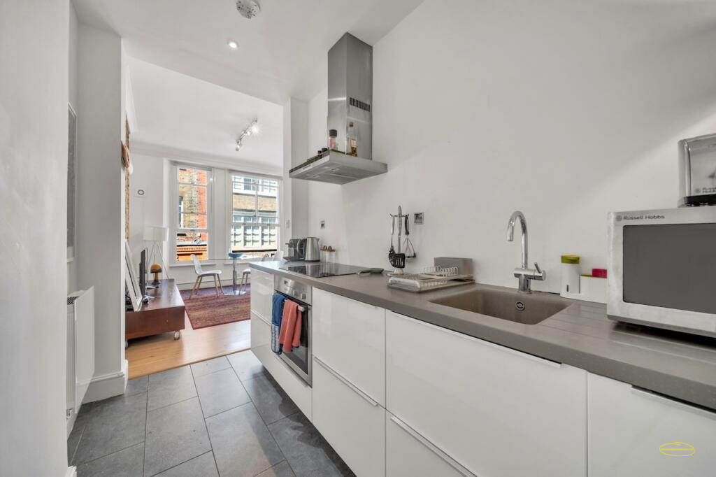 1 Bedroom Airbnb Flat Photography In Piccadilly Circus, W1D